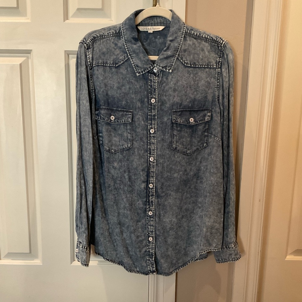 Love 8 Blue Denim Long Sleeve Shirt Size L